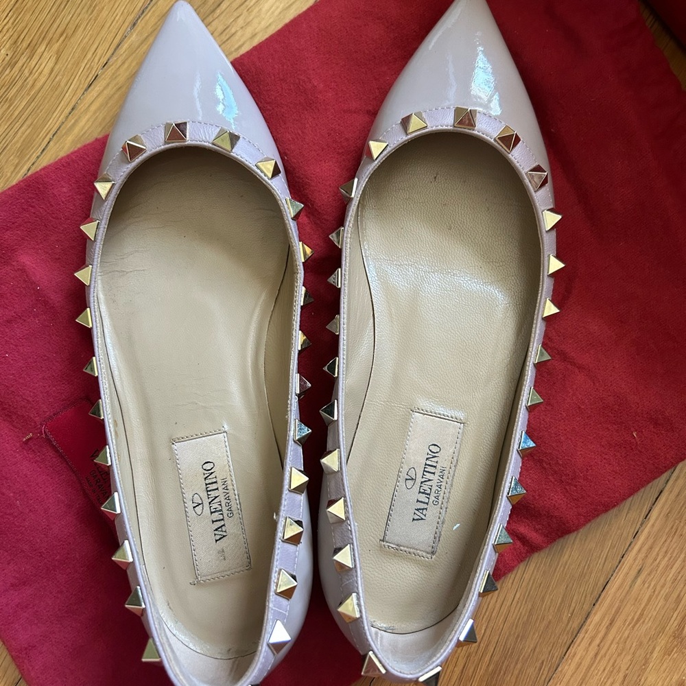 Valentino Flats